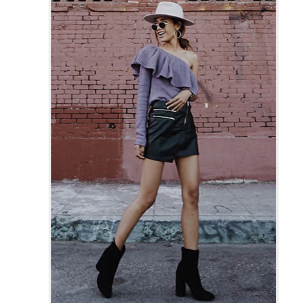 Forever 21 one shoulder ruffle sweater